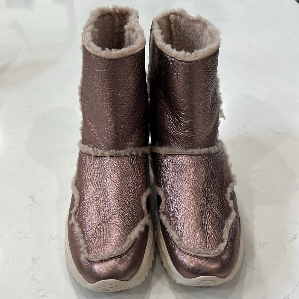 NWOT Coach Portia Cold Weather Bootie Pink Metallic Rose Gold Shearling Boot 9B - Picture 2 of 9